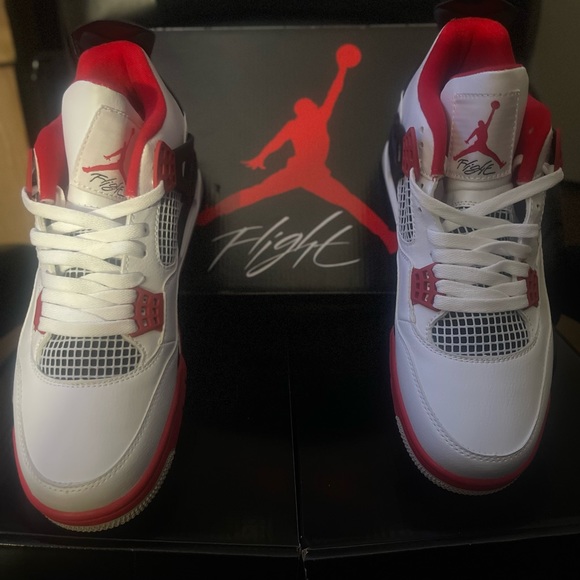 AIR JORDAN 4 RETRO (FLAME RED) SIZE 10 MEN BRAND NEW - Picture 1 of 4